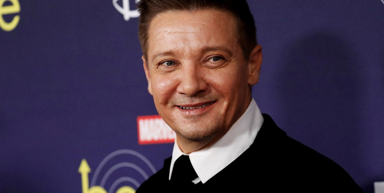 Video: Jeremy Renner mostró los avances de su rehabilitación