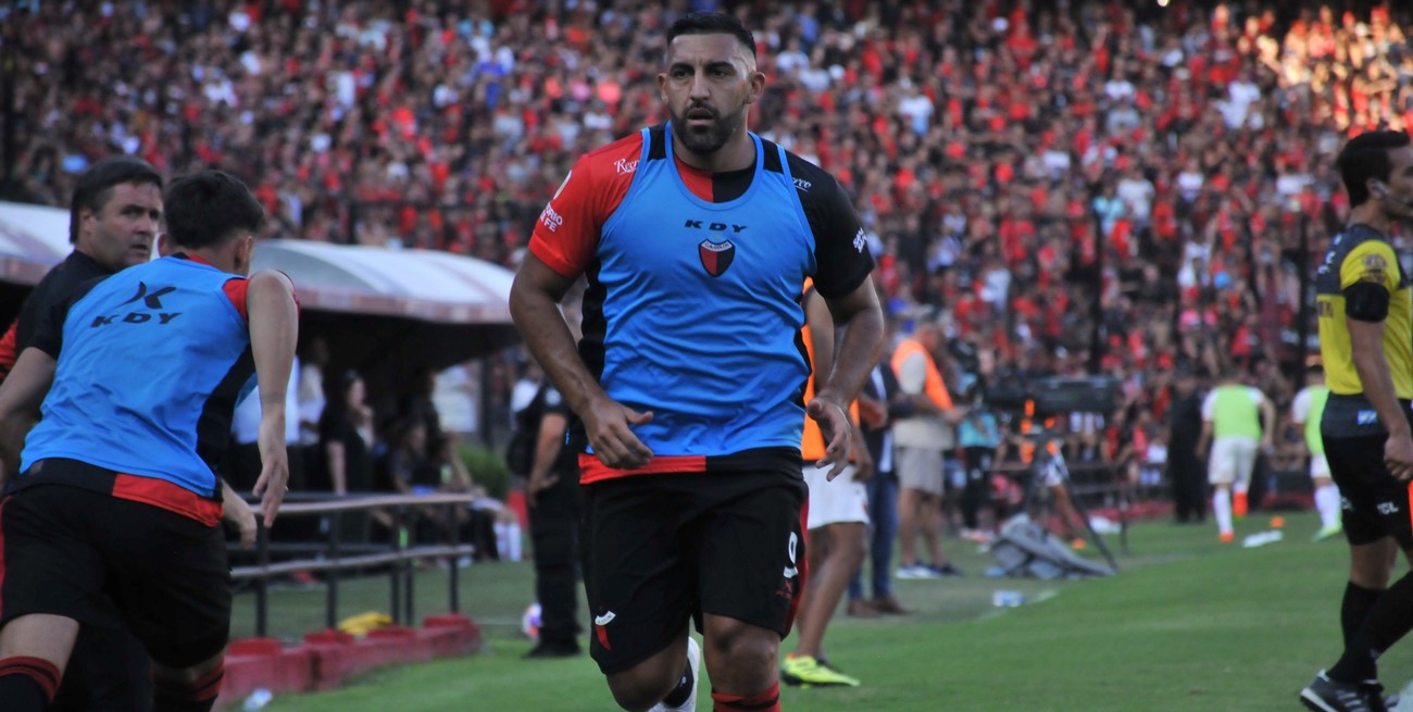 "Wanchope" será el "Conejo" que salga de la galera en Colón