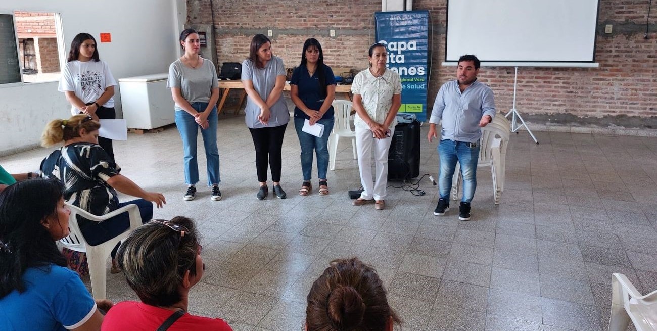 Charla informativa sobre Dengue a cargo de profesionales del Hospital de Vera