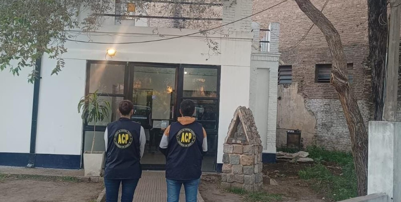 Rosario: detienen a cuatro policías del Comando por extorsión