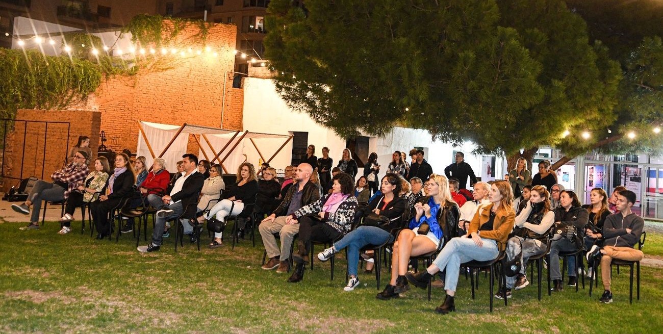 “La noche de las ideas” tuvo un exitoso paso por Venado Tuerto