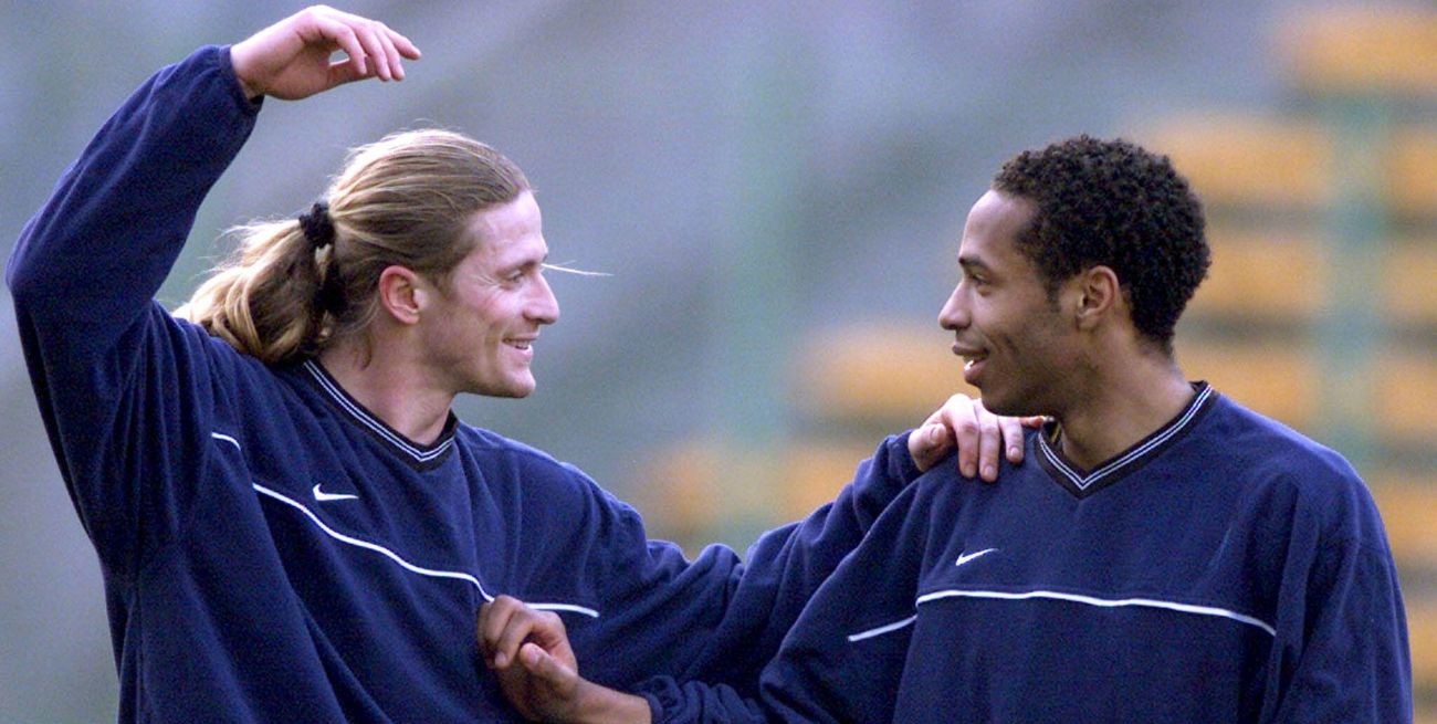 Dos ex estrellas del fútbol francés aconsejan a Messi para que se vaya del PSG