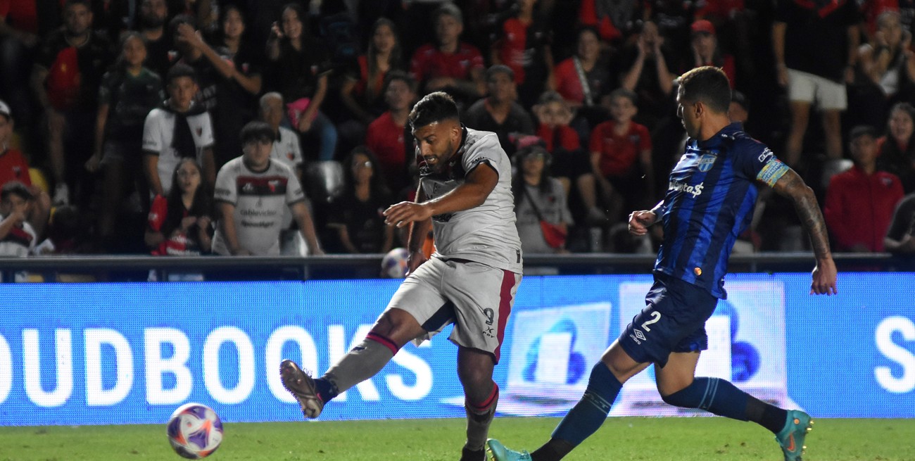 Colón: ¿"Wanchope" va de entrada en La Bombonera?