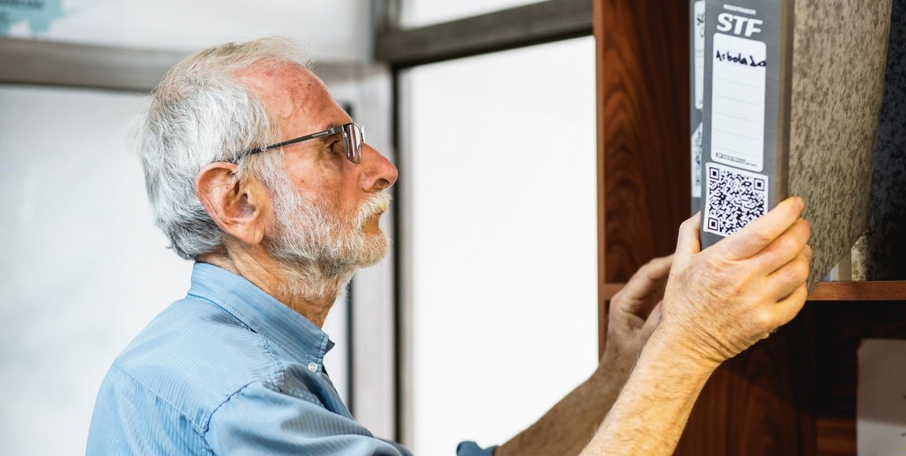Perman propone estaciones de “Ecocarga” para celulares