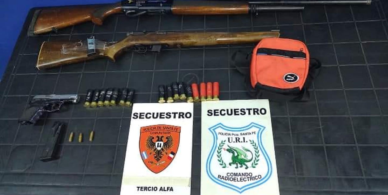 La policía de Santa Fe detuvo a más de 2.100 personas y secuestró 220 armas de fuego en un mes