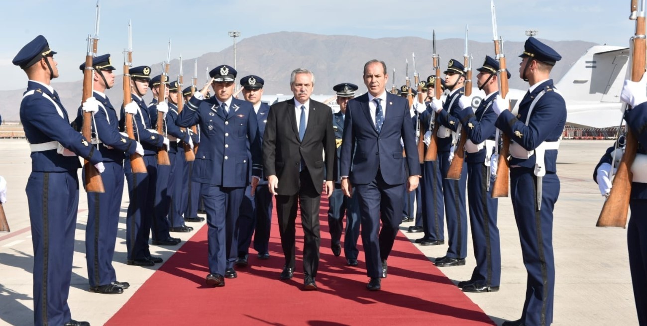 Alberto Fernández llegó a Chile para la reunión bilateral con Gabriel Boric