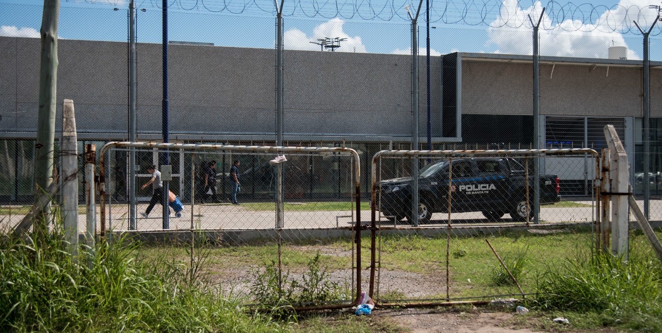 Rosario: atacaron a tiros una cárcel en la zona oeste