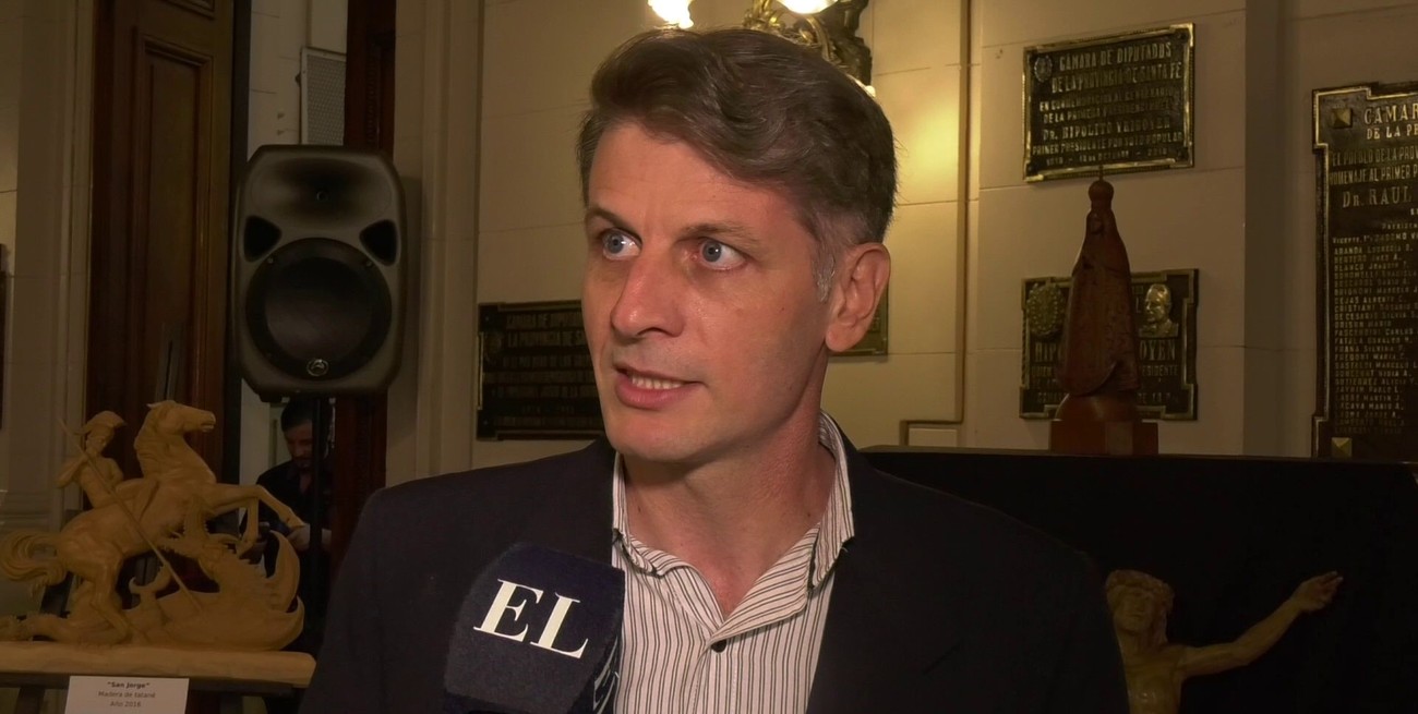 Diputados de Santa Fe reconoció al escultor Tomás Franzoi