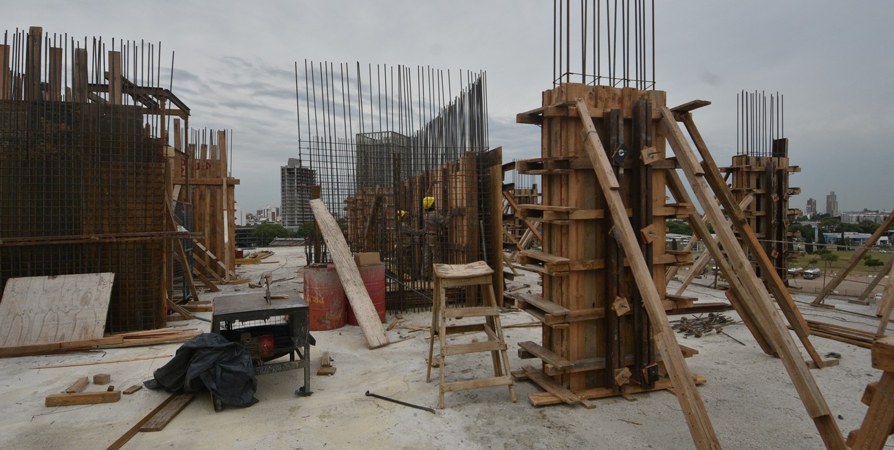 La industria y la construcción tuvieron un febrero de caídas