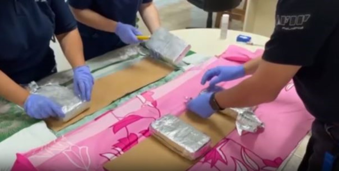 Salta: hallaron 17 kilos cocaína ocultos en cinco encomiendas 