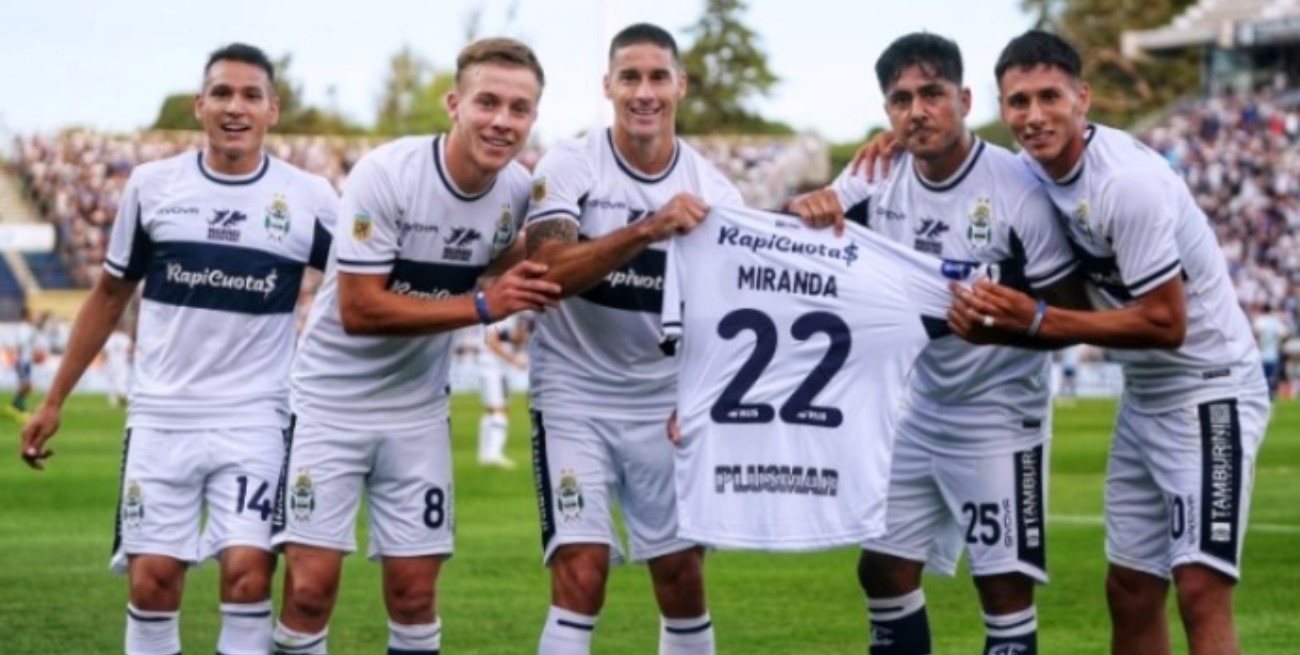 Gimnasia venció en La Plata a Racing por 3 a 1