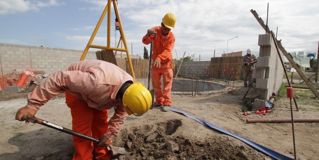 Cautela en el sector de la construcción ante los dichos de Milei sobre la obra pública