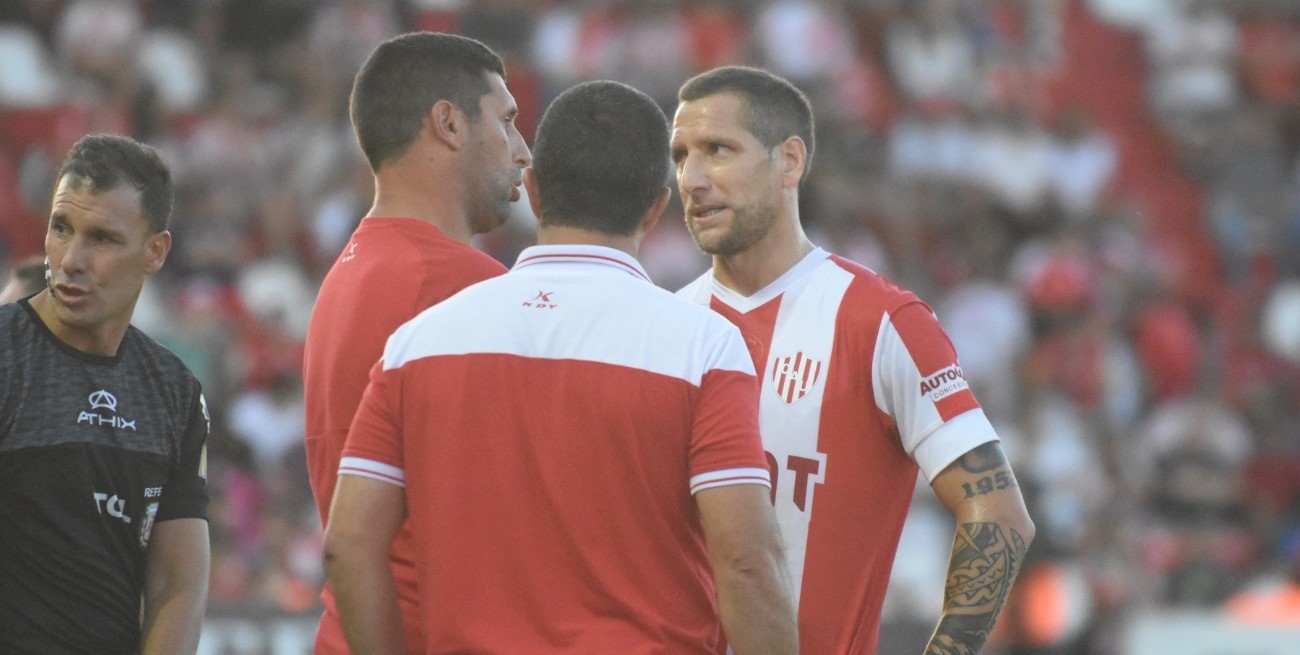 Mosset mete mano y cambia más de medio equipo en Unión 