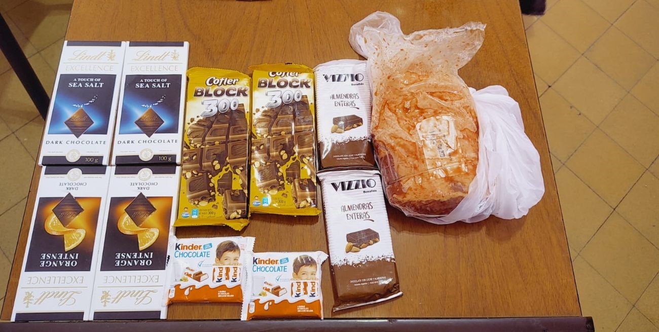 Robó carne y chocolates de un supermercado de la Recoleta y terminó en la comisaría