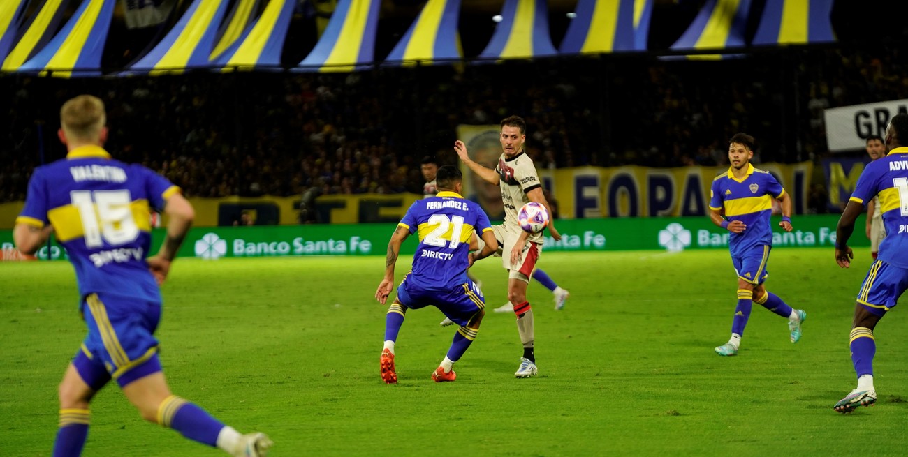 Entonado por el Bombonerazo, Colón recibe a la "T"