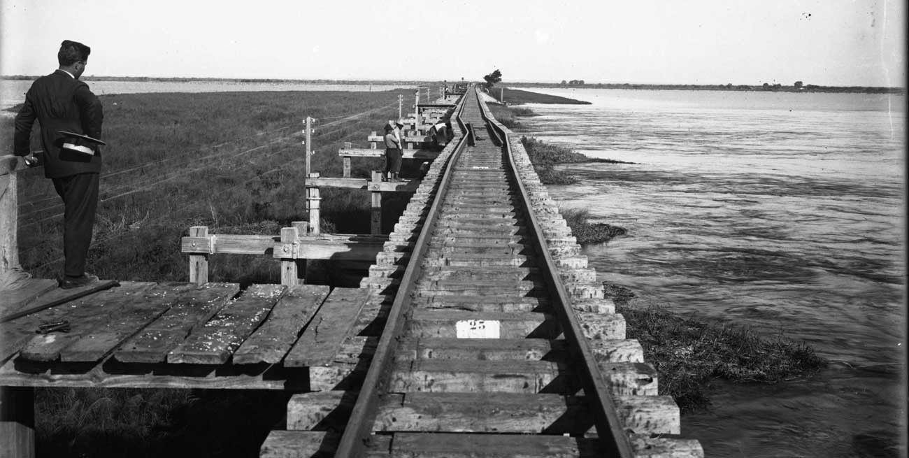 Cuando los embalsados "tumbaron" dos puentes ferroviarios en la Setúbal