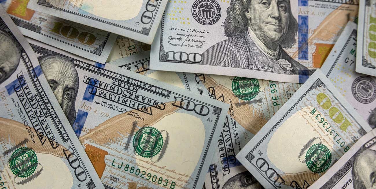 El dólar blue cerró en $ 400 y alcanzó un nuevo récord