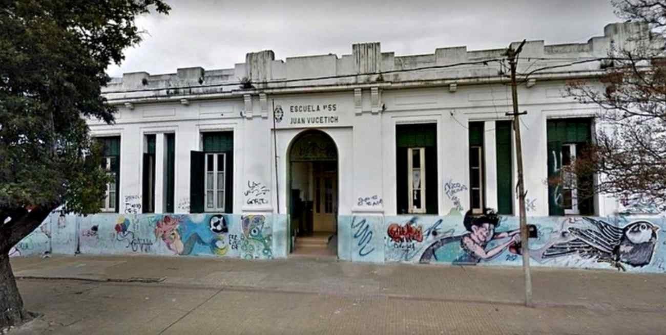 La Plata: un menor de 11 años llevó un arma a la escuela, amenazó a compañeros y golpeó a la maestra