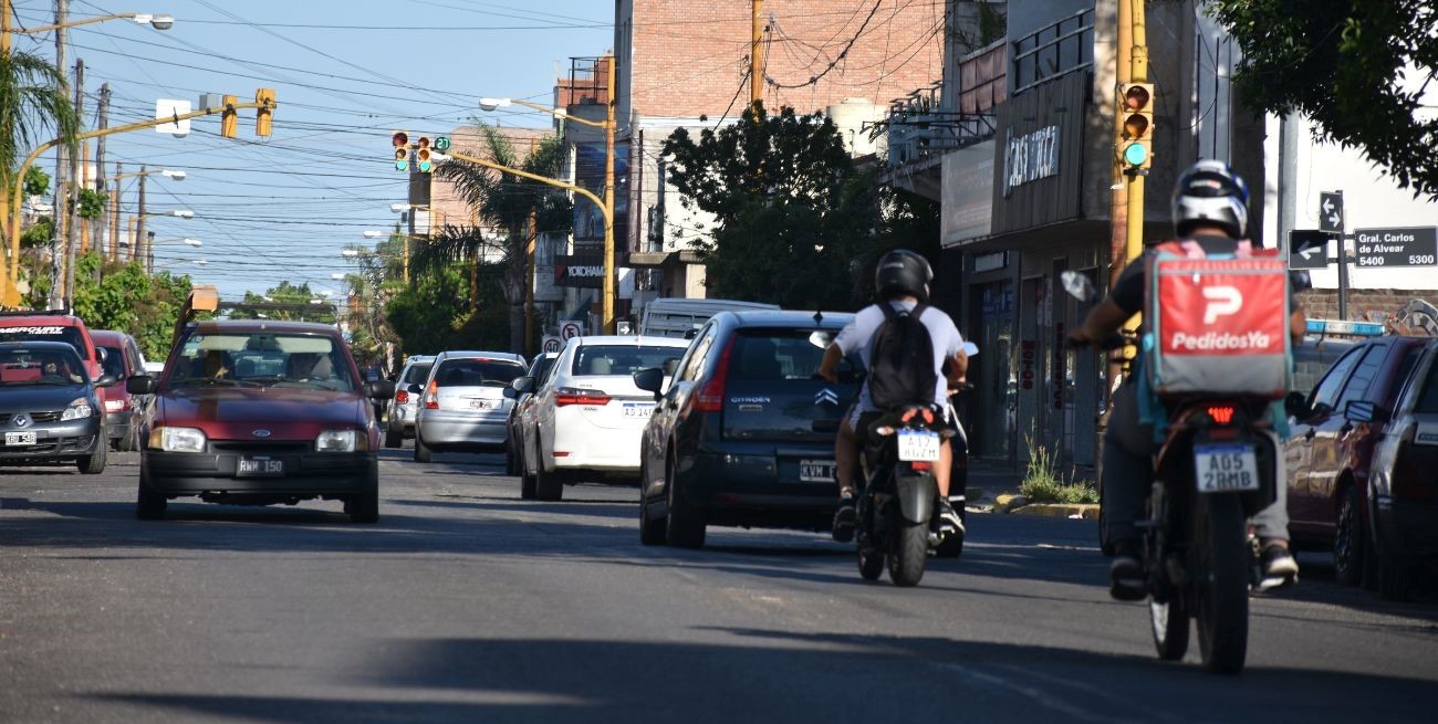 Les robaron la moto a dos cadetes que hacen delivery 