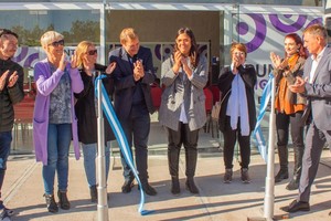 En ambas localidades, las autoridades de la correspondientes microrregiones recibieron los convenios de fortalecimiento y/o creación de áreas locales de igualdad, género y diversidad con las localidades comprendidas dentro de la microrregión del Punto Violeta.