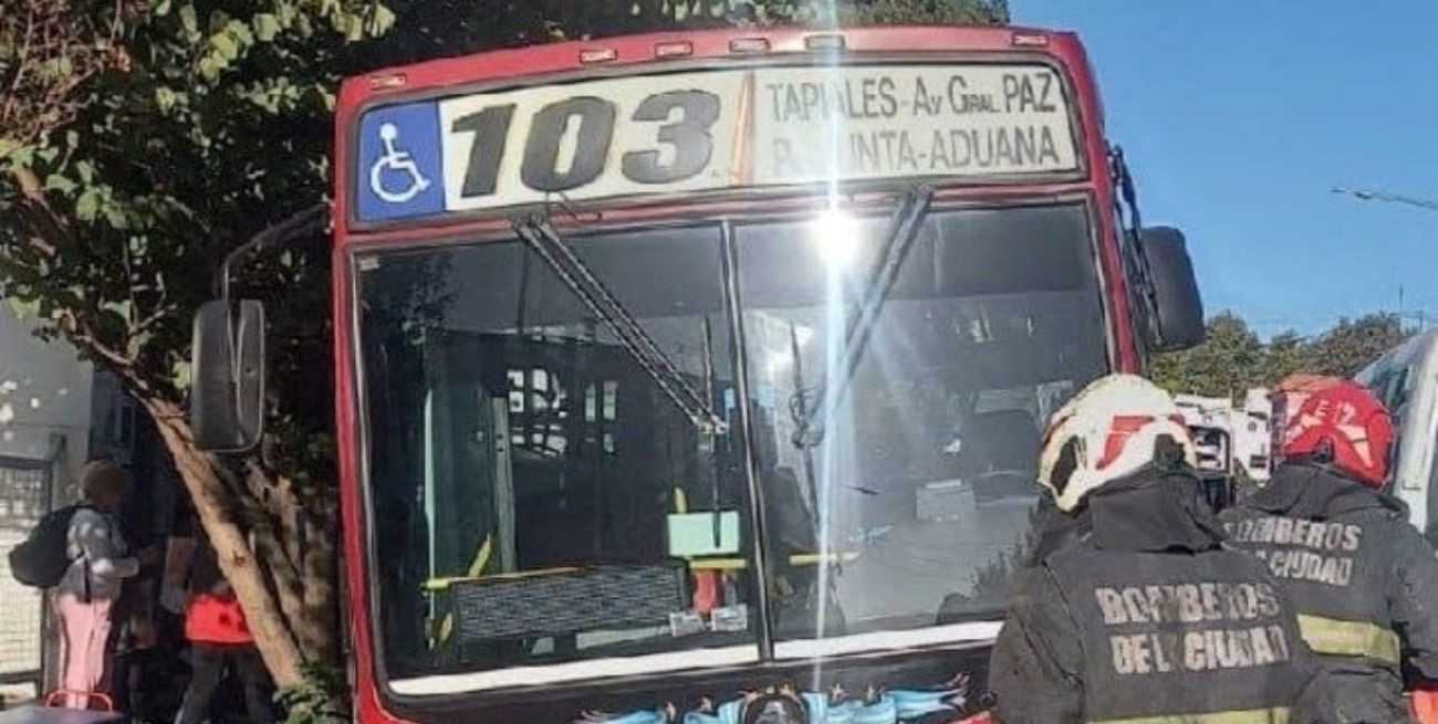 Choque de colectivos en Flores deja 35 heridos y hay 12 que están graves