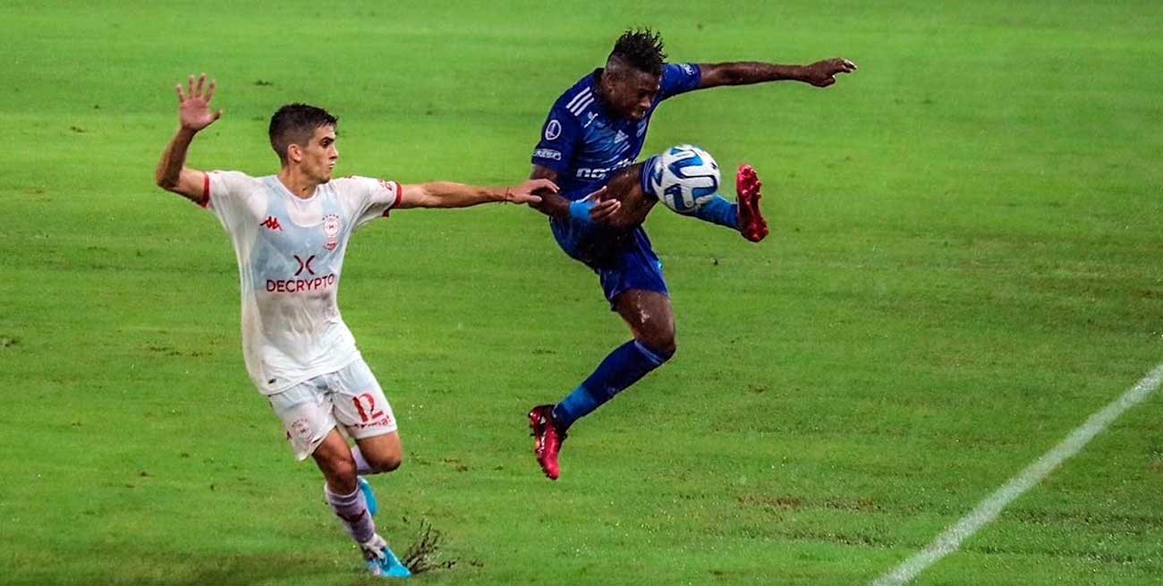 Huracán perdió ante Emelec por Copa Sudamericana