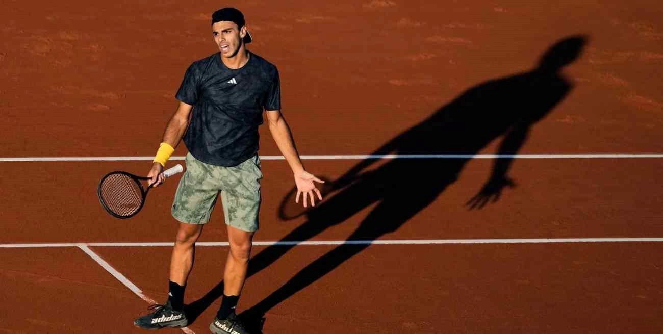 Francisco Cerúndolo cedió en el tercer set y cayó ante Daniel Evans