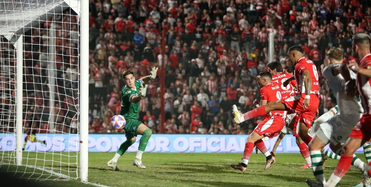 Instituto se lo empató a Banfield con un gol en tiempo de descuento