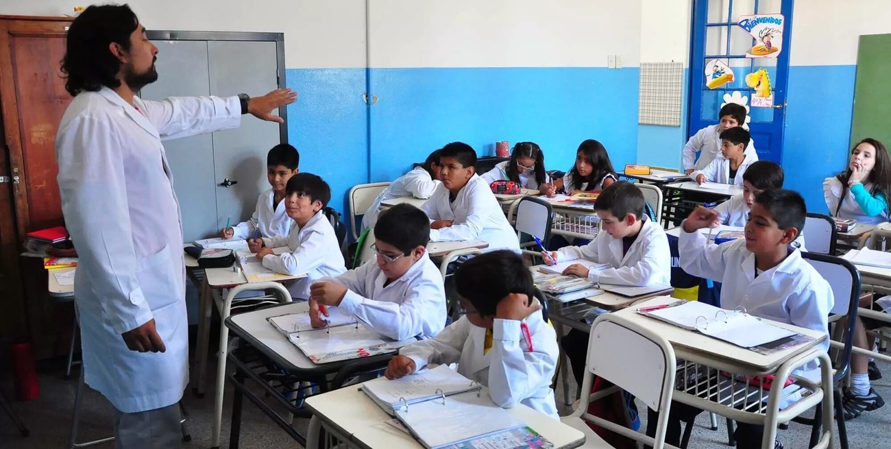 Incremento salarial: los docentes de Córdoba acordaron un aumento del 60 %
