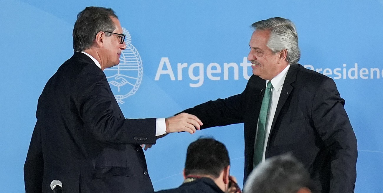 En medio de una nueva suba del dólar blue, Fernández recibió a Pesce en la Casa Rosada