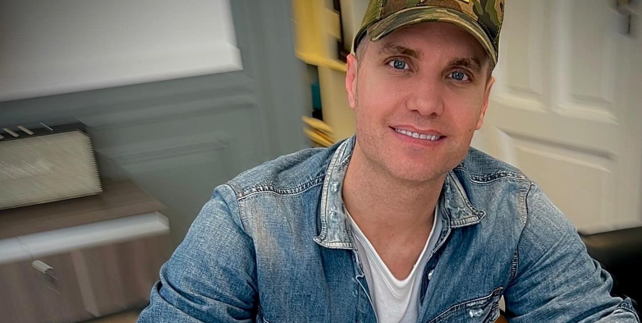 Santiago del Moro revolucionó las redes con una foto retro de su paso por el carnaval 