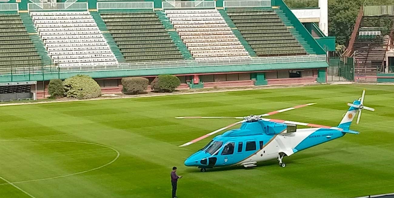 Helicóptero presidencial en la cancha de Ferro y una nueva polémica; ¿lo usó Alberto Fernández?