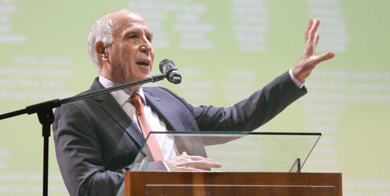 Lorenzetti cuestionó a la política por no atender la crisis medio-ambiental