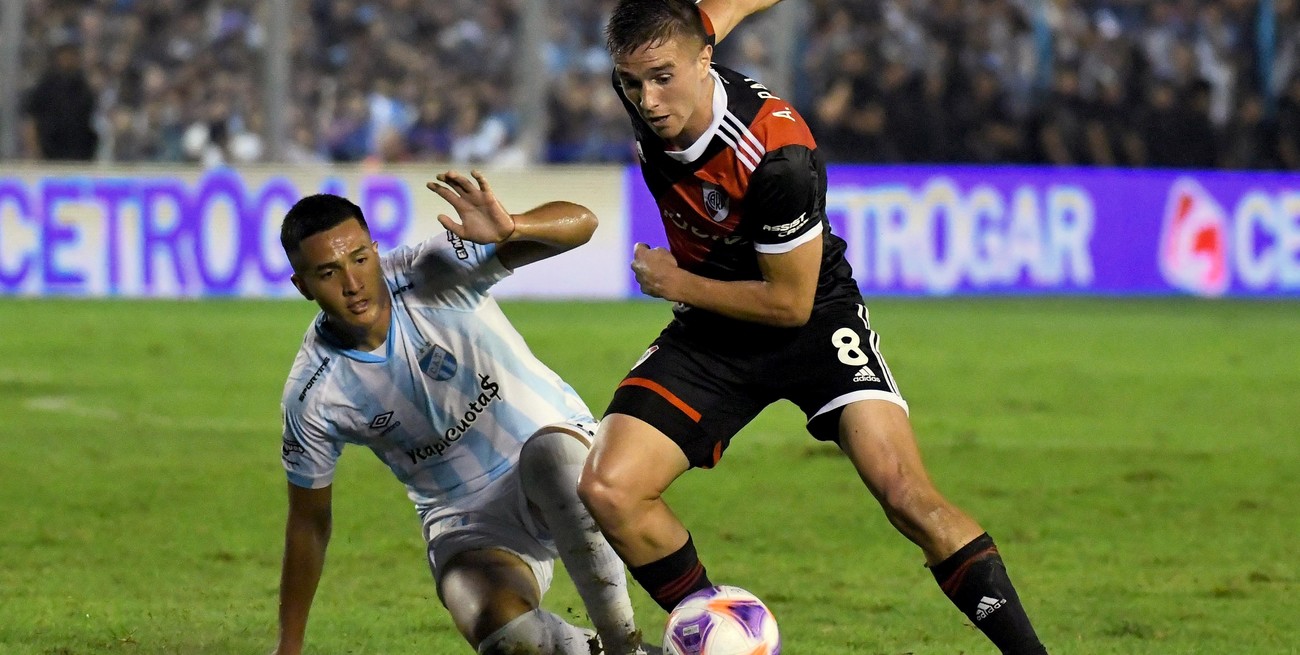 River rescató un empate ante Atlético en Tucumán