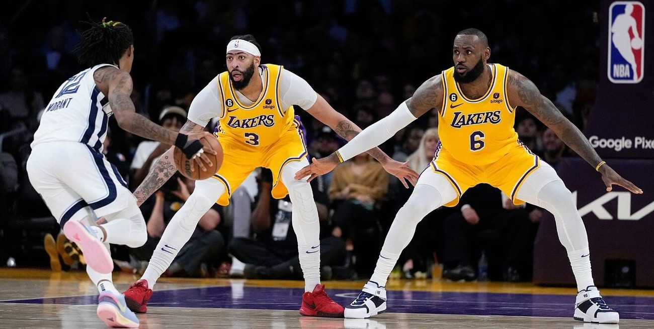 NBA: Lakers aplastó a Memphis Grizzlies y avanzó a la segunda ronda de los playoffs