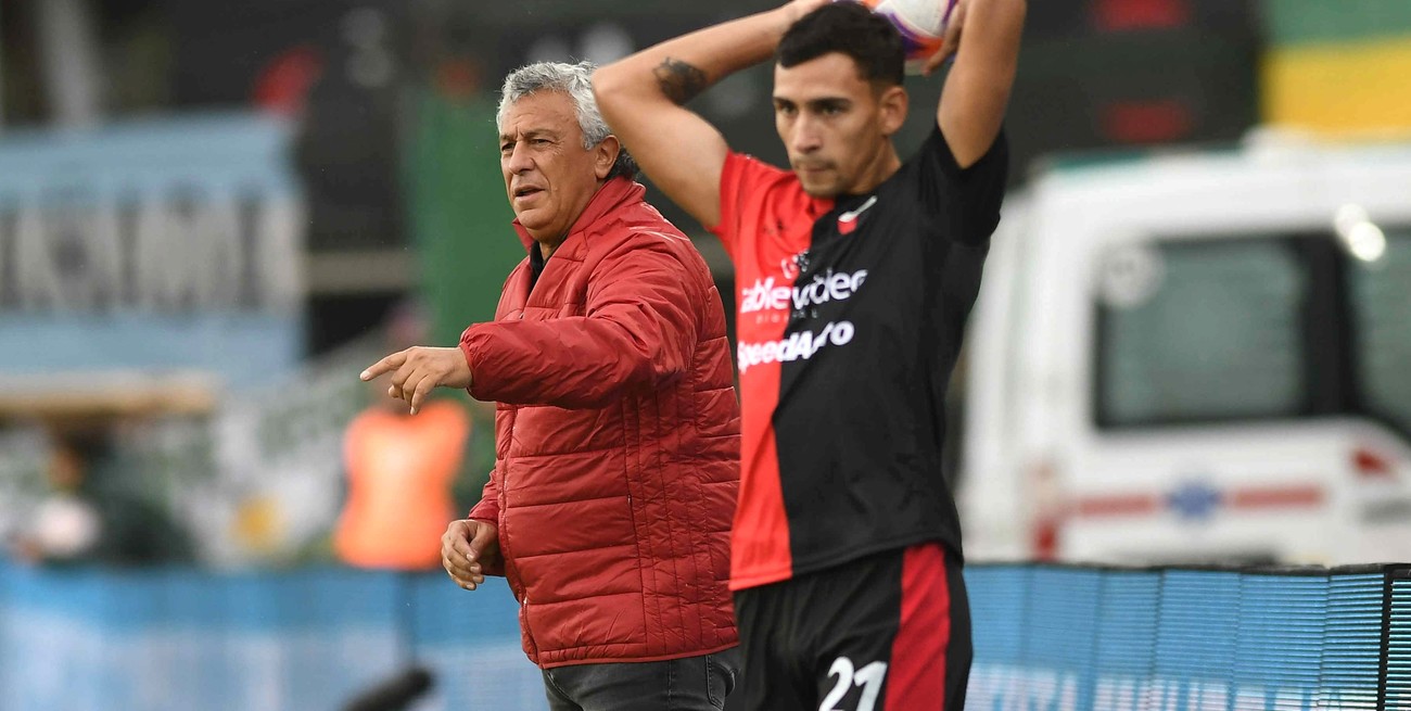 Gorosito: "En el fútbol argentino no se puede regalar tanto tiempo"