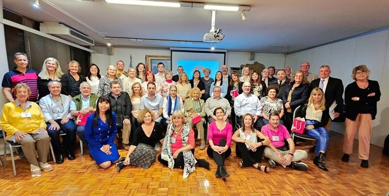 Importante participación de escritores e historiadores santafesinos en el encuentro de FASRA en Buenos Aires