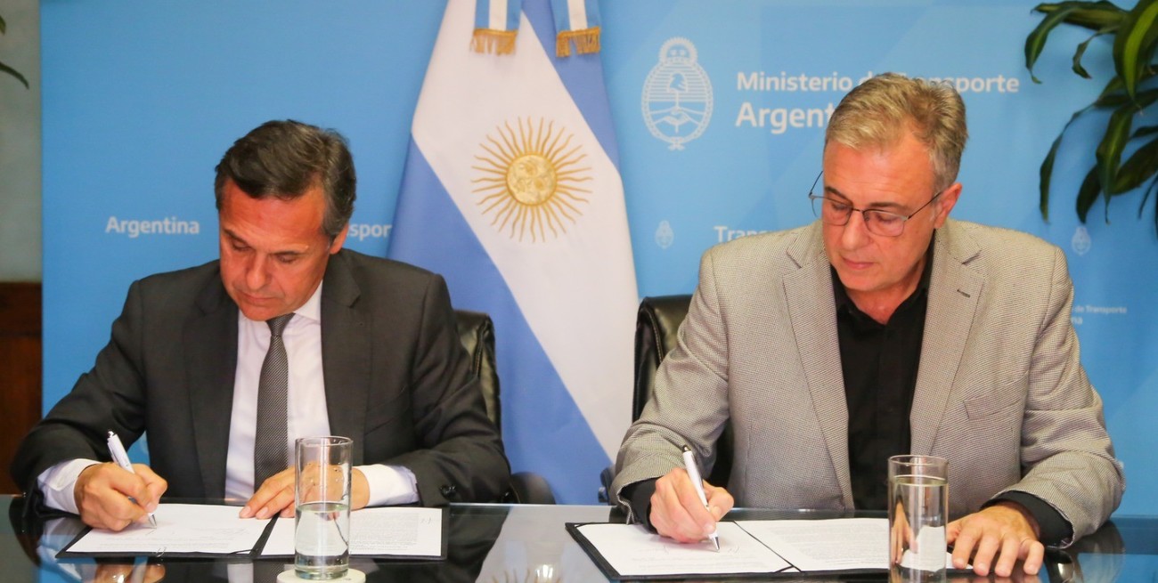 Inversión industrial, caminos y cloacas: el ministro Giuliano y autoridades nacionales recibieron al intendente de Rafaela 