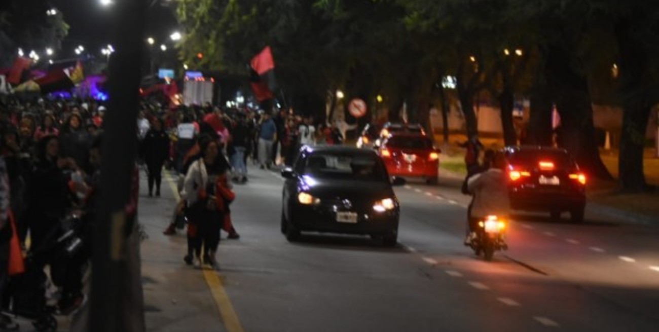 Caravana y caos vehicular en Santa Fe