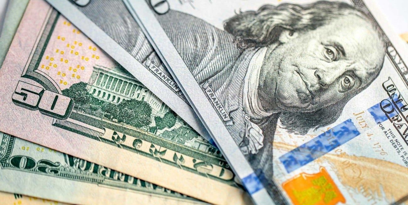 El dólar blue rebotó en el cierre de la semana: a cuánto se vendió
