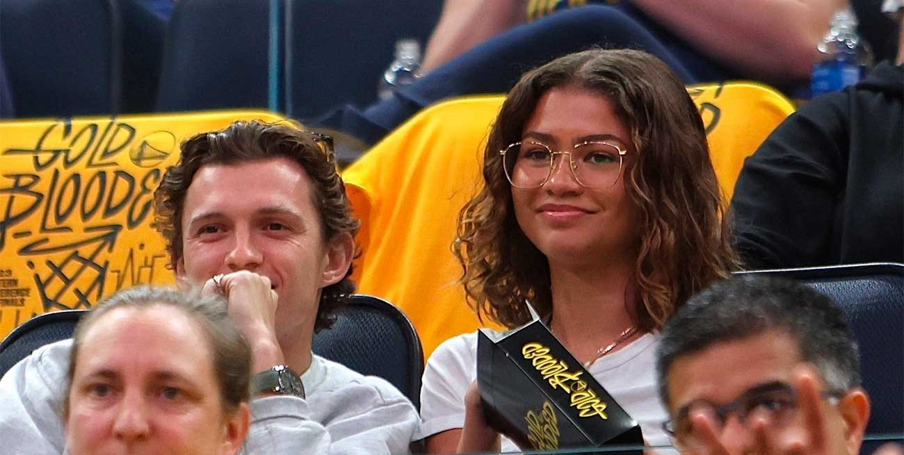 Zendaya y Tom Holland sorprendidos en un partido de NBA