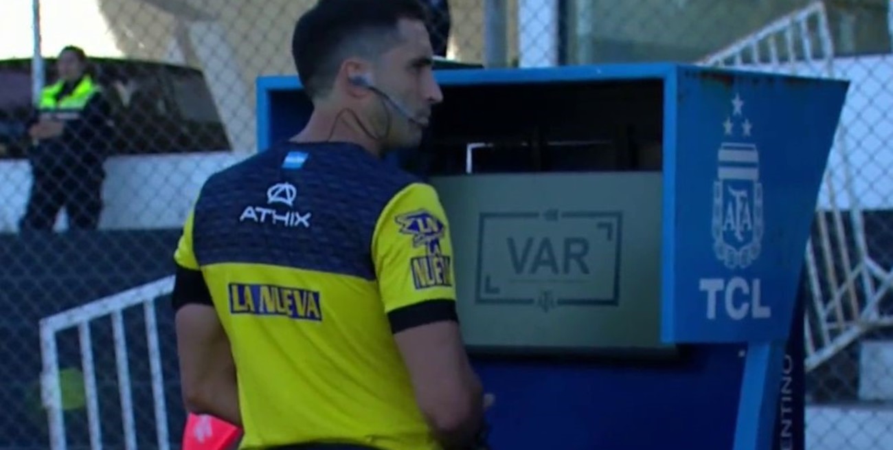 ¿Bien o mal anulado el gol de Luna Diale?: la interpretación equivocada del árbitro