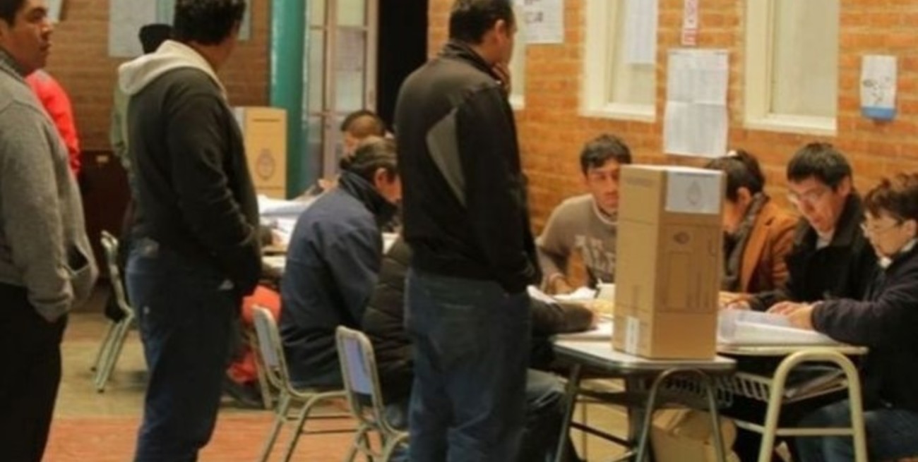 Tres provincias argentinas eligen gobernador