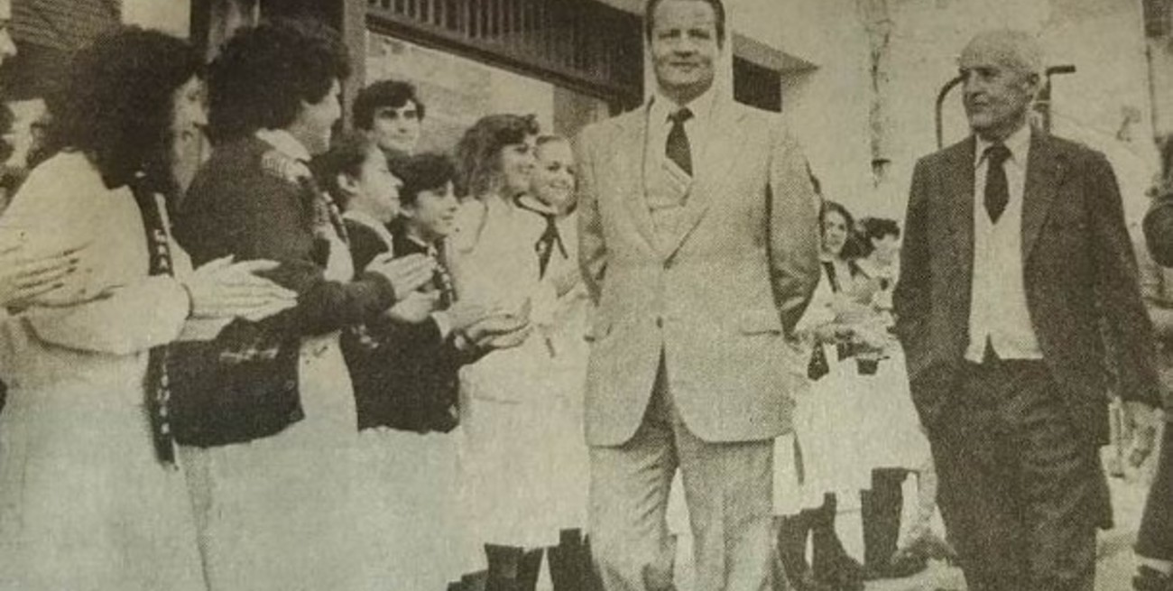 Cuando Luis Federico Leloir recibió en Santa Fe el único homenaje popular que tanto mereció