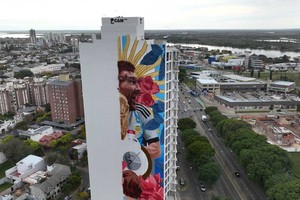 El gran mural a Messi, toma color y forma en Santa Fe. Crédito: Fernando Nicola