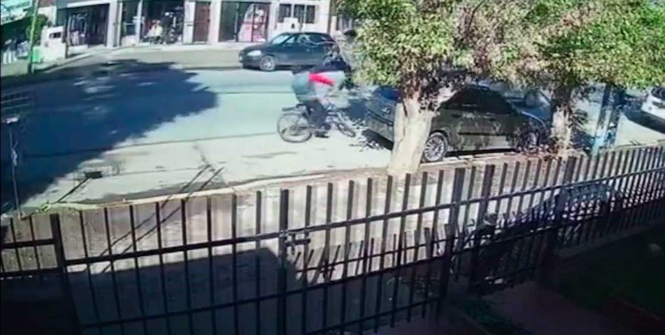 Patada voladora para frenar a un ladrón de bicicletas en Córdoba