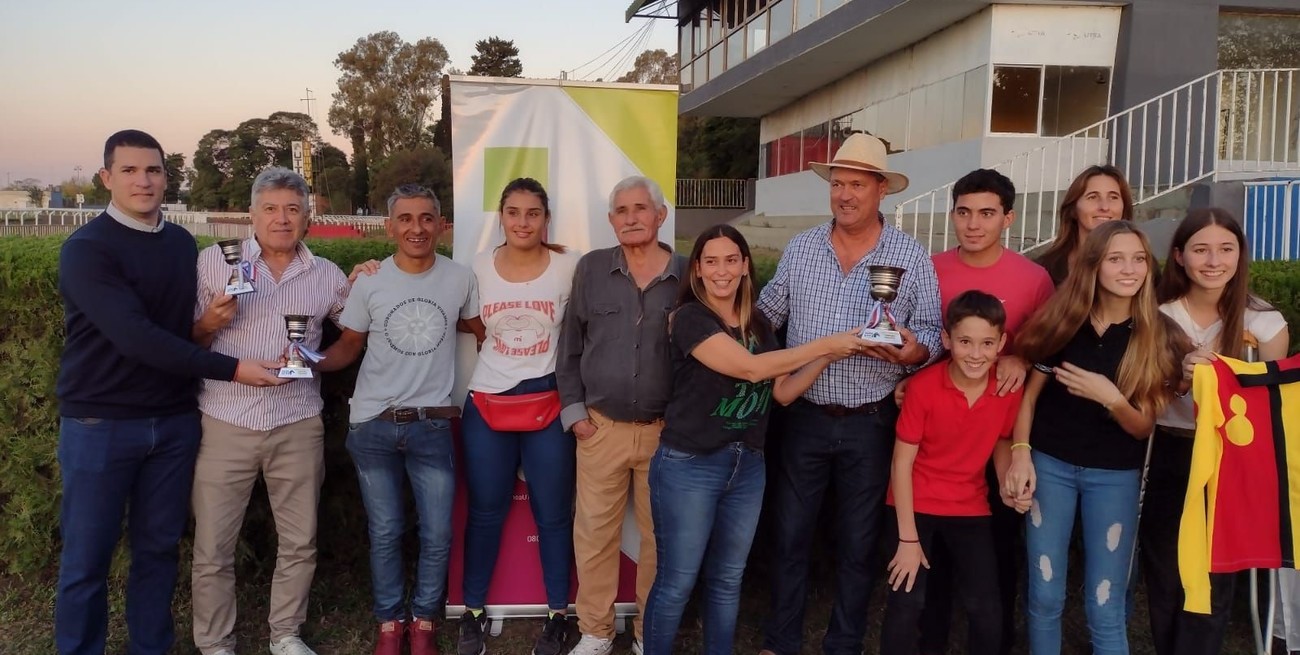 Turf: Muy Lejos dejó atrás al resto en el Clásico Patria en Las Flores