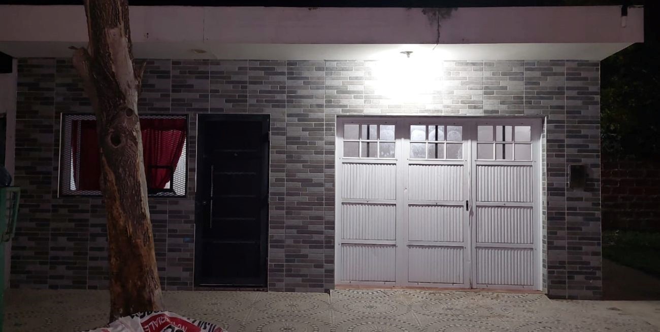 Dos aprehendidos por intento de robo y daño en una vivienda