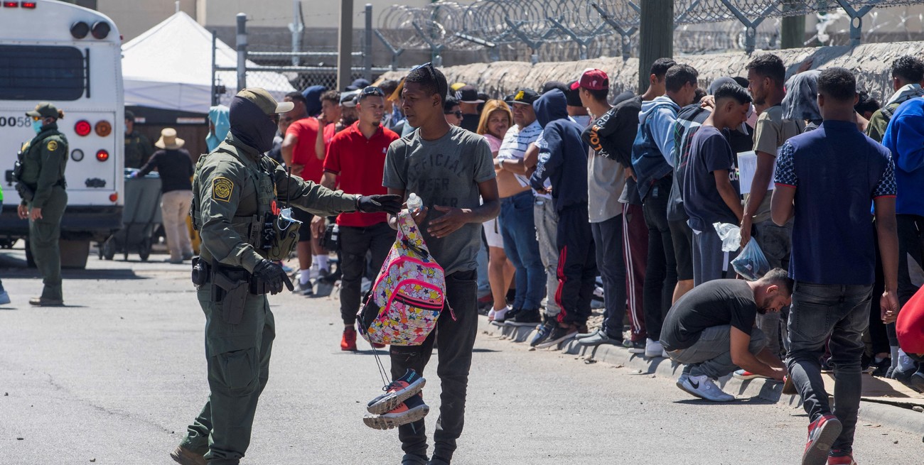 Finalizan las restricciones en las fronteras de Estados Unidos y prevén una ola de inmigrantes desde México