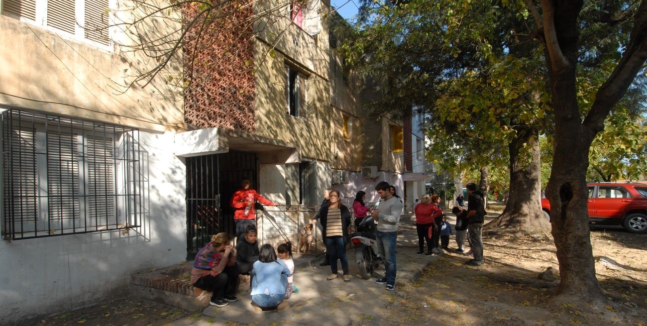 Monoblocks en riesgo: la Provincia entiende que los vecinos son responsables del mantenimiento 